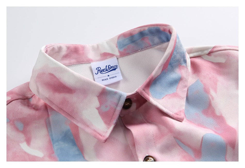 Close-up of the shirt's pointed collar, brown buttons, and sewn-in RealSpace label.
