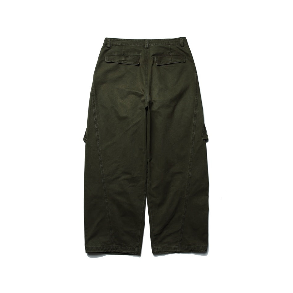 Back view of olive green wide-leg cargo pants with two flap pockets and side cargo pockets.
