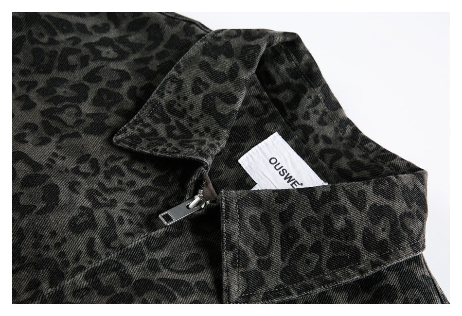 Close-up of the jacket's leopard-print collar, zipper, and sewn-in neck label.