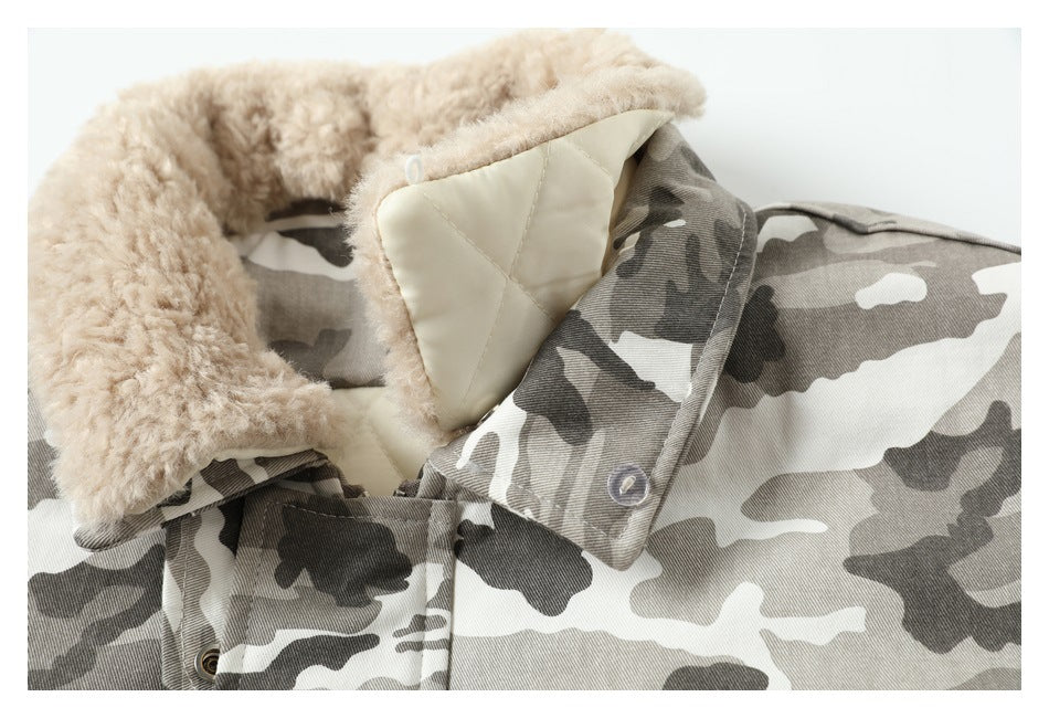 Close-up of a gray and white camouflage jacket collar with a thick cream fleece lining and snap closures.