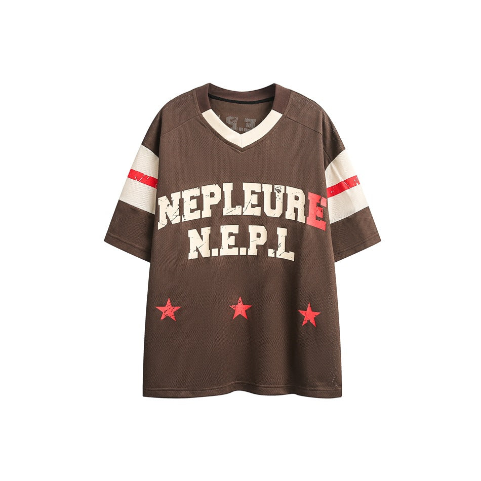 Brown mesh-look V-neck jersey T-shirt with cream sleeve bands, red stripes, NEPLEURE graphic and red stars