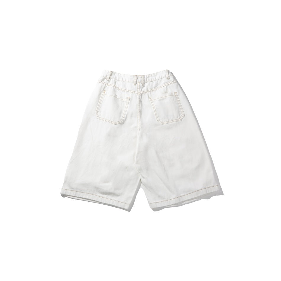 Back view of white wide-leg knee-length shorts with two patch pockets and contrast stitching.